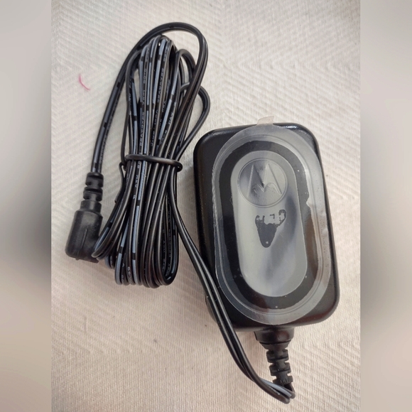 Motorola charger new - Picture 1 of 3